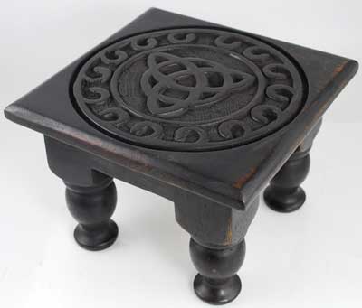 Small Triquetra Altar Table 6"